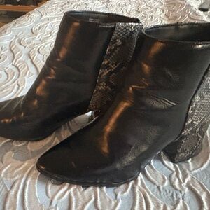 Stylish Black and Gray Ankle Boots